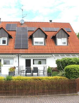 Doppelhaushälfte in Fürth "Eschenau" Zwei Häuser in einem Gebäude, sehr geeignet fürs Wohnen in zwei Generationen - Fürth