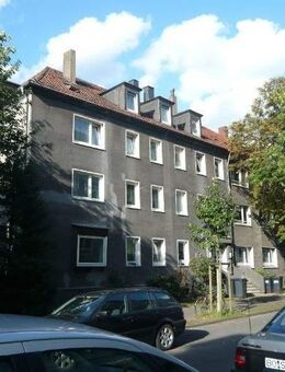 Ehrenfeld + fast einzugsbereit: 2,5 - Zimmerwohnung mit Holzdielen im 1.OG mit Balkon ! - Bochum