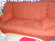 Verschenke eine Zweisitzer Couch und Deckenfluter - Grünstadt