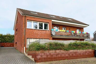 Freistehendes Wohnhaus mit bis zu 3 Einheiten, 2 EBK, Terrasse, Balkon, Garten und Garage