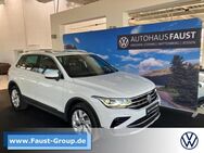 VW Tiguan, Elegance Hybrid Panodach, Jahr 2021 - Jessen (Elster)