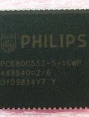 Philips Single-Chip 8-bit Microcontroller / Mikrocontroller - PCB80C552-5-16WP - 68 pin - 488940=2/6 in 64584