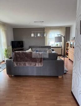 Schöne große Erdgeschosswohnung mit Balkon+Garage - Bad Zwesten
