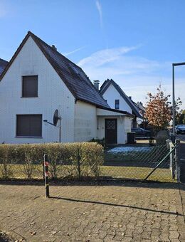 Top-Lage von Bielefeld-Quelle - Einfamilienhaus mit DHH-Charakter - Bielefeld