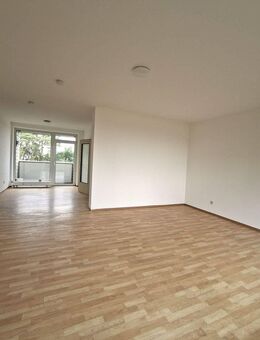 Helle 3-Zimmer-Wohnung mit zwei Balkonen in Erlangen - Erlangen