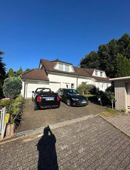 Die "Besondere" Top Wohn-Büro - Wohnung ! 3 Zimmer EG Wohnun mit Garten und großer Doppelgarage in Norderstedt-Garstedt zu vermieten !!!! - Norderstedt