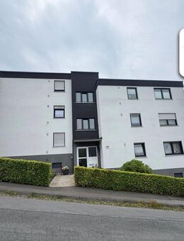 SCHADE IMMOBILIEN - 3-Zimmerwohnung mit Loggia inkl. Garage in guter Lage! - Plettenberg