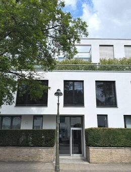 Rheinnähe Golzheim - Stilvolle 4-Zimmer-Wohnung mit Terrasse & 2 TG-Stellplätzen! - Düsseldorf