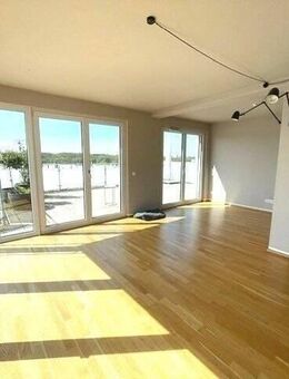 **Penthouse mit Blick ins Grüne** 4-Zimmer mit sehr großer Dachterrasse! - Fürth