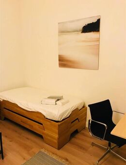 Immobilien-Richter: Kernsaniert 1-Zimmer-Wohnung mit Terrasse! MÖBLIERT - Düsseldorf