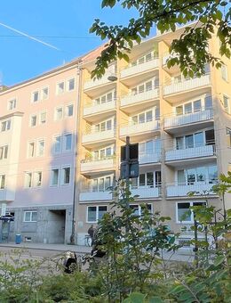 1A Lage ! Zwischen Wiener Platz und Gasteig ! 2 Zi.-Whg. mit Balkon und Blick in einen Park - München