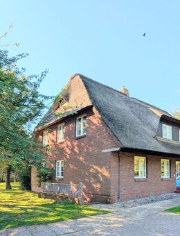 Besondere Kaufgelegenheit: strandnahe EG-Wohnung auf großem Grundstück in Top Lage von Nieblum! - Nieblum