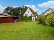 Sanierungsobjekt oder Neubau? Einfamilienhaus auf großem Grundstück in Buxtehude - Buxtehude
