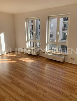 Helle Etagenwohnung mit EBK, Vollbad und Balkon in der östlichen Altstadt - Rostock