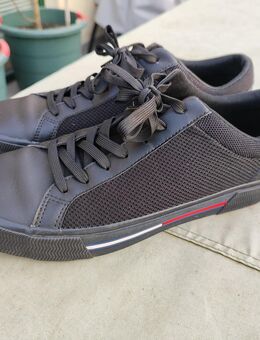 Tommy Hilfiger Sneakers, schwarz oder blau NEU!!!, Gr.43 - Berlin Steglitz-Zehlendorf
