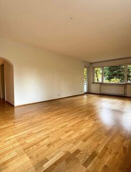 Lichtdurchflutete 3-Zimmer-Wohnung mit guter Aufteilung und Südbalkon in Kronberg-Schönberg! - Kronberg (Taunus)