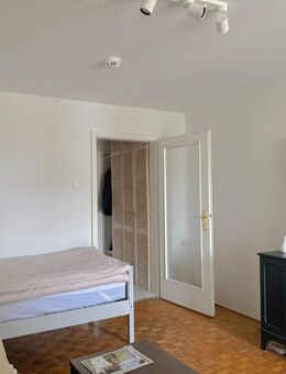 Gelegenheit - Gepflegtes und vermietetes 1-Zi.-Apartment in gut angebundener Lage - München