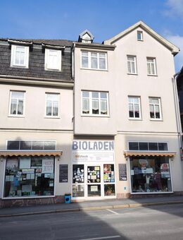 Mehrfamilienhaus mit 4 Wohneinheiten und Gewerbeeinheit im Zentrum von Sonneberg - Sonneberg