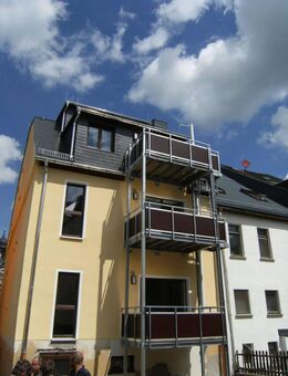 Wohnen am Altmarkt mit Balkon und Aufzug - Schleiz