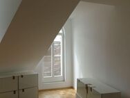Traumhafte Ein- Zimmer Dachgeschosswohnung im Erlanger Zentrum - Erlangen