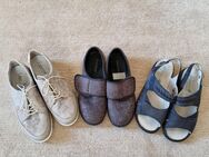 3 Paar Damenschuhe, Größe 6,5 (40), mit Fußbett - Wörth (Rhein)