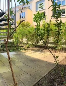 Energieeffiziente Maisonettewohnung: 6 Zimmer auf 149 m² mit Terrasse + kl. Garten - Backnang