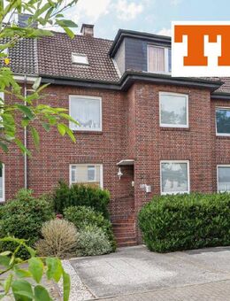 TT bietet an: Charakteristische Wohnung mit Garten, Garage, PKW-Stellplatz in Wilhelmshaven! - Wilhelmshaven