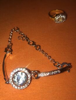 Armband und Ring zu verschenken aus Dresden Versand mit Sendung Nummer - Dresden