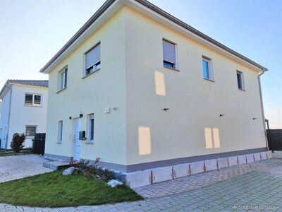 EFH auf großem Grundstück als Neubauprojekt