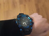 Sportliche Digitaluhr von SMAEL in Schwarz Blau - Radevormwald (Stadt auf der Höhe)