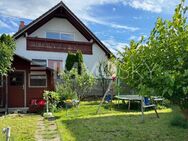 ** Einfamilienhaus mit Bauplatz in ruhiger Lage ** - Guntersblum