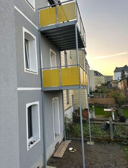 sanierte 2-Zi-Wohnung mit großzügigem Balkon und schnellem Internet, ruhige Lage, Nähe Theater - Hof