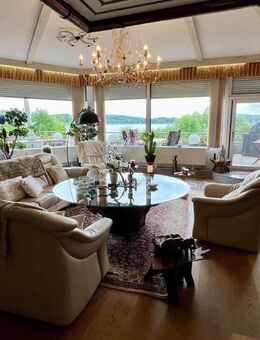 Letzte Einheit: Unikat in der Ostseeregion: Herrliche großzügige Wohnung mit einmaligem Seeblick. Große Terrasse, Schwimmbad, Sauna und Badesteg. - Scharbeutz