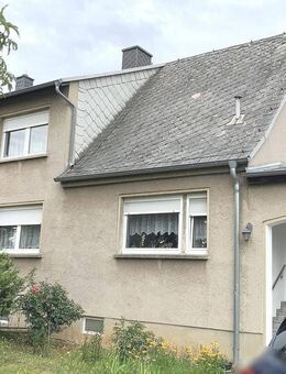 DHH mit Garage und großem Garten - Döbeln