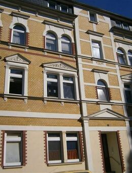 Hübsche 3 Raum Wohnung mit Balkon im Herzen der Stadt Meuselwitz zu verkaufen! - Meuselwitz