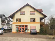 Vermietetes Wohn- & Gewerbe Haus mit vielen Stellplätzen in ruhiger Mischlage von Bruchköbel - Bruchköbel