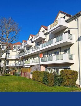 Schöne 2 Zi. Wohnung mit großem Südwest-Balkon in idyllischer Lage - Bad Lauchstädt (Goethestadt)