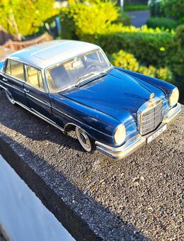 Oldie Modell 1:18 Mercedes Benz 300 SE Revell - Meckenheim