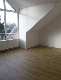 Ruhig gelegene 2-Zimmer-Dachgeschosswohnung mit Balkon! - Uelzen