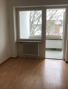 Idyllisch Wohnen am Waldrand - 4 Zimmer im 1. OG mit Wannenbad, sep. Gäste-WC & Loggia - Clausthal-Zellerfeld