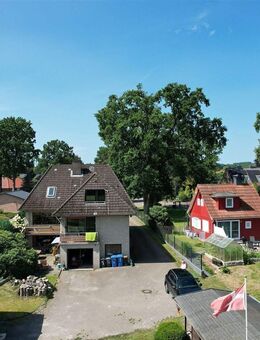 Großes Ein-/Zweifamilienhaus mit Blick ins grüne Auetal - Hanstedt (Landkreis Harburg)