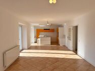 Großzügige 3-Zimmer-Wohnung mit Küchenzeile und 2 Terrassen - Putbus