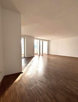 Düsseldorf - Medienhafen: 2,5 Zimmer mit Wintergarten Einbauküche Abstellraum - Düsseldorf