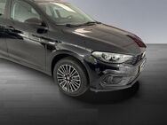 Fiat Tipo, Kombi Hybrid 130Bz ückfahrkamera, Jahr 2023 - München