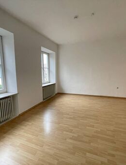 2-Zimmer-Wohnung mit Süd-Balkon und Blick auf Fuggerschloss - Babenhausen (Bayern)