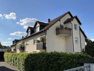 Gut geschnittene und gepflegte 2,5-Zimmer-Dachgeschosswohnung mit Loggia - Roth (Bayern)