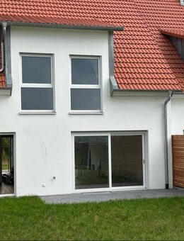 Lebensqualität pur - stilvolles Neubau-Reihenhaus in begehrter Lage - Dinkelsbühl