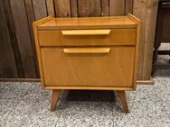 ~ Tisch Nachttisch Beistelltisch Sideboard H53xL52,5xT36cm. - Überlingen Zentrum