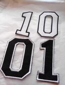 2xZahlen Buchstaben 12 cm gestickter Rand zum aufbügeln in 70182