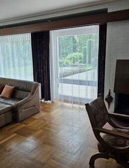 Großzügige Erdgeschoss-Wohnung mit großem Grundstück - Alfdorf